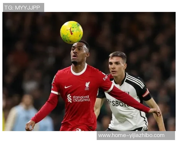 切尔西与利物浦激战正酣谁将赢得英超巅峰对决的胜利